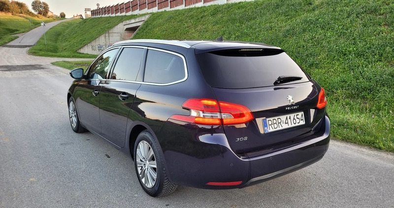 Peugeot 308 cena 40500 przebieg: 180000, rok produkcji 2017 z Brzozów małe 137